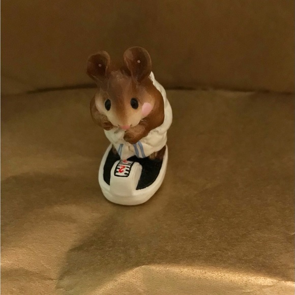 Wee Forest Folk- “Just Checking” -Retired - Picture 7 of 7